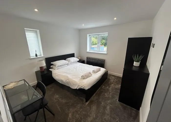 Dom wakacyjny Luxury 4 Bedroom House *