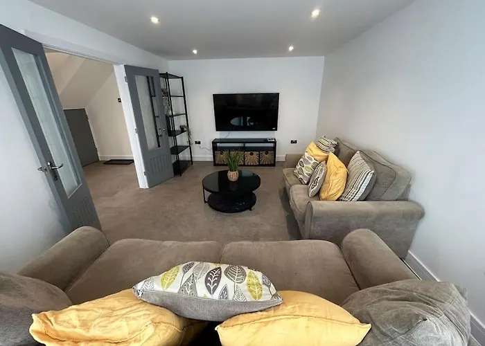 Luxury 4 Bedroom House