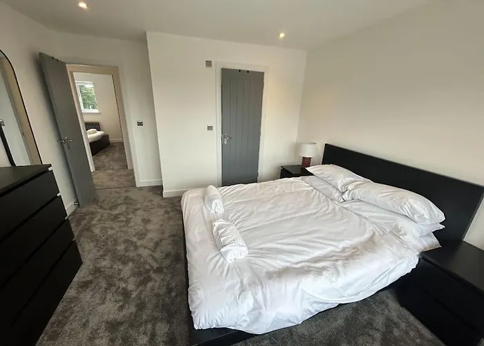 Dom wakacyjny Luxury 4 Bedroom House