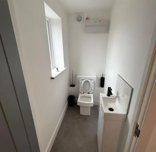 Luxury 4 Bedroom House Prázdninový dům *