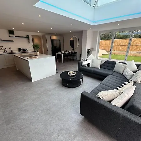 Ferienhaus Luxury 4 Bedroom House Bristol