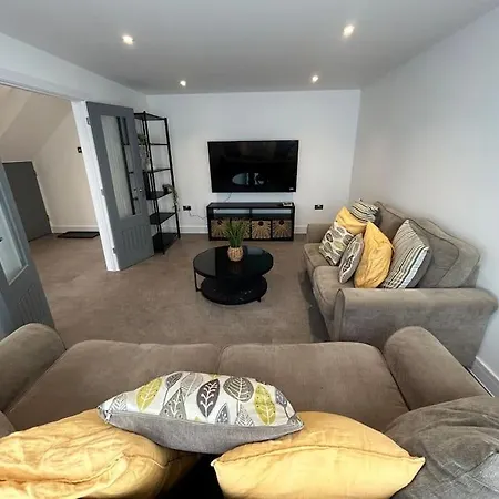 Luxury 4 Bedroom House